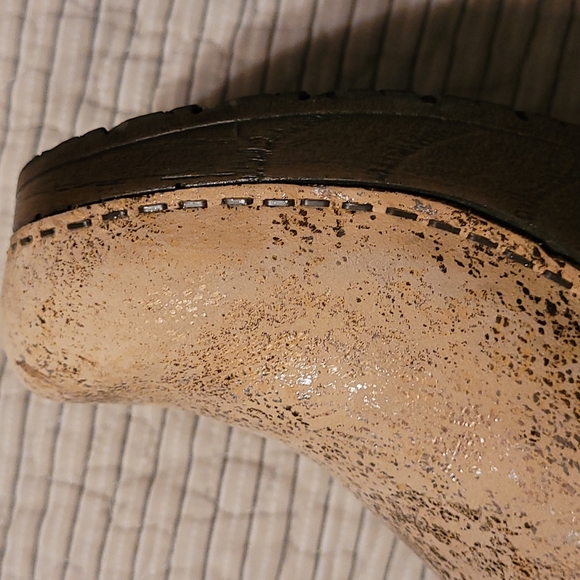 Clogs - Picture 8 of 8